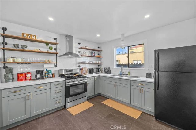 108 Bennett Avenue, Long Beach, CA 90803