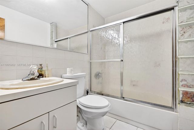 7821 SW 9th Ter, Miami, FL 33144