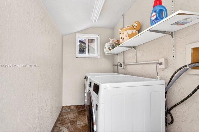 7821 SW 9th Ter, Miami, FL 33144