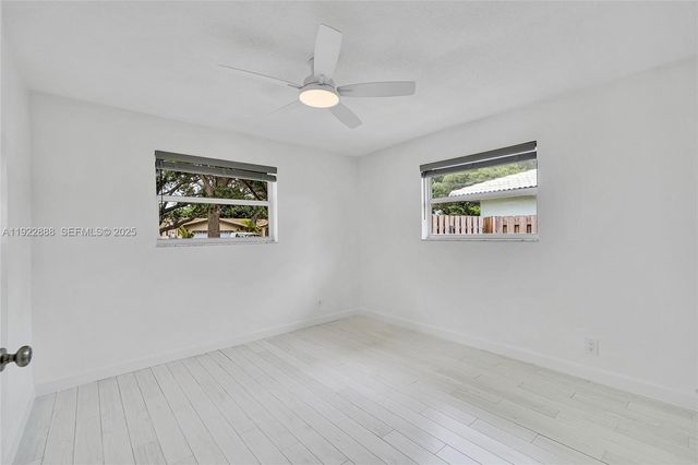 5320 SW 8th St, Plantation, FL 33317