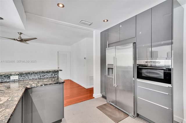 5320 SW 8th St, Plantation, FL 33317