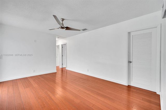 5320 SW 8th St, Plantation, FL 33317