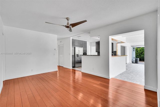 5320 SW 8th St, Plantation, FL 33317