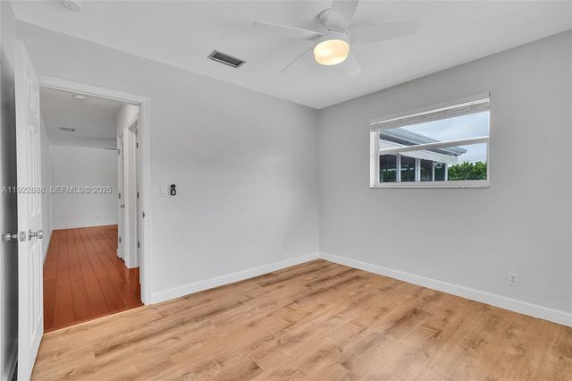 5320 SW 8th St, Plantation, FL 33317