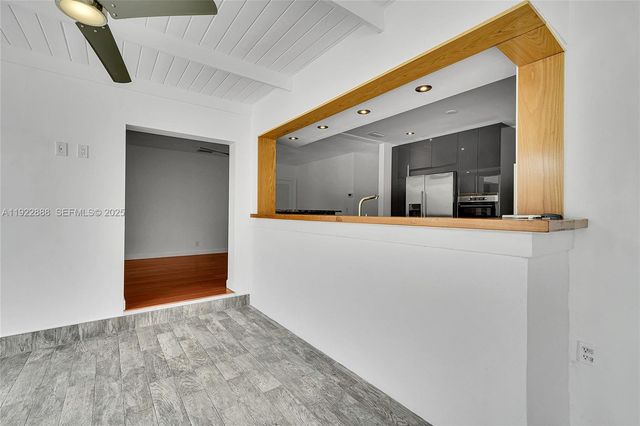 5320 SW 8th St, Plantation, FL 33317