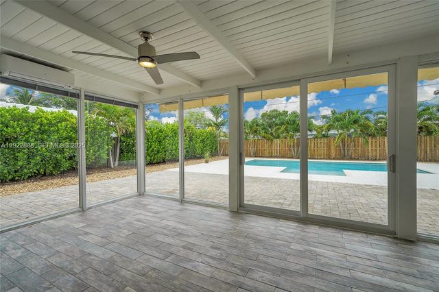 5320 SW 8th St, Plantation, FL 33317