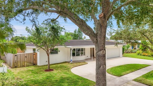 5320 SW 8th St, Plantation, FL 33317