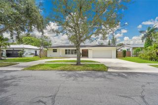 5320 SW 8th St, Plantation, FL 33317