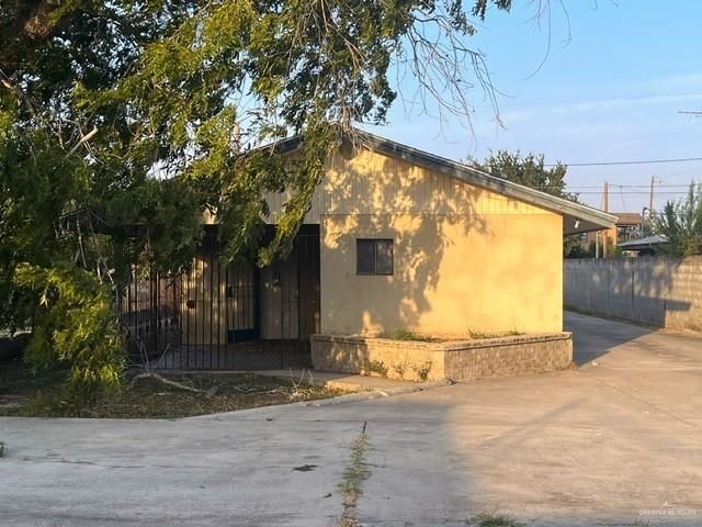 50 Willow Avenue, Roma, TX 78584