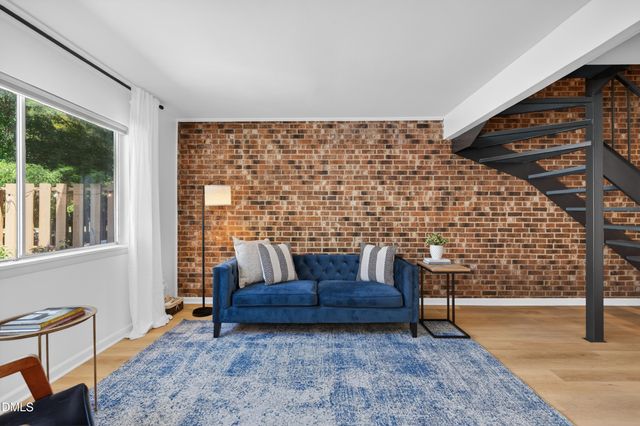 220 Elizabeth Street B4, Chapel Hill, NC 27514