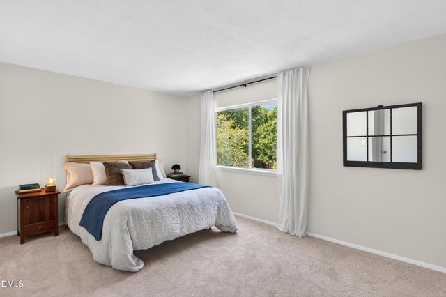 220 Elizabeth Street B4, Chapel Hill, NC 27514