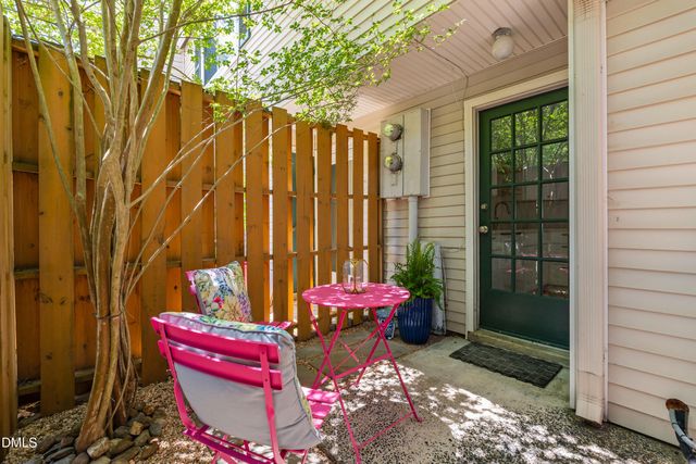 220 Elizabeth Street B4, Chapel Hill, NC 27514
