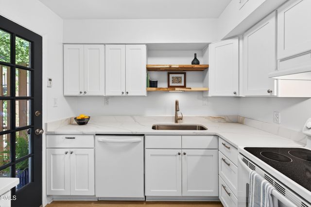 220 Elizabeth Street B4, Chapel Hill, NC 27514