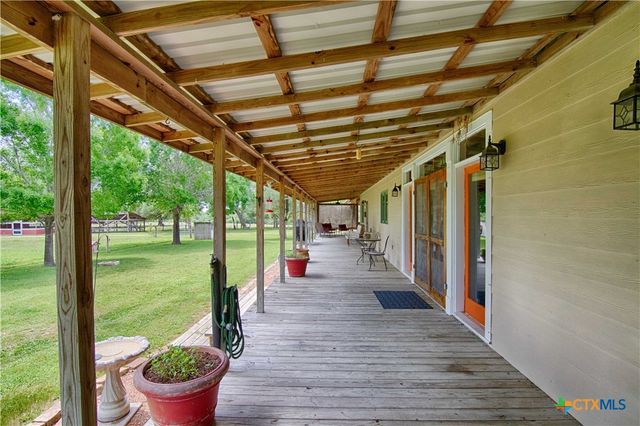 7755 Fm 1295, Moulton, TX 77975