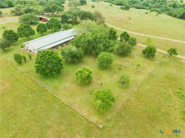 7755 Fm 1295, Moulton, TX 77975