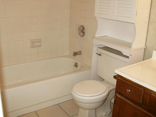 17401 Red Oak Drive 82, Houston, TX 77090