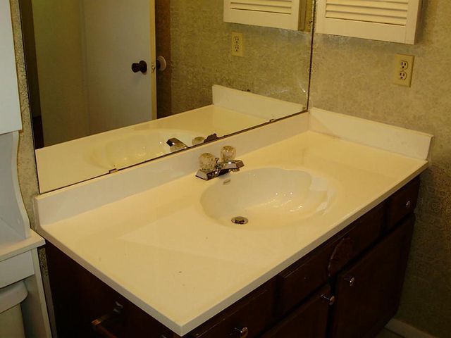 17401 Red Oak Drive 82, Houston, TX 77090