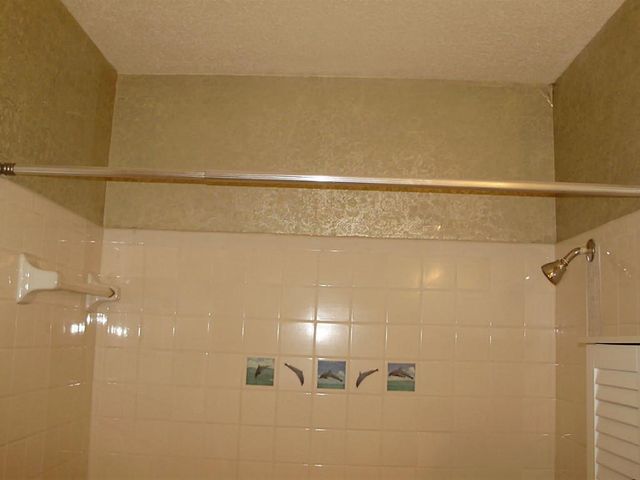 17401 Red Oak Drive 82, Houston, TX 77090