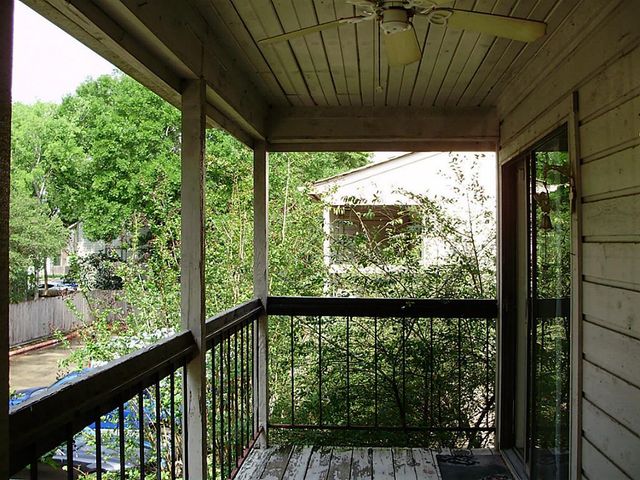 17401 Red Oak Drive 82, Houston, TX 77090