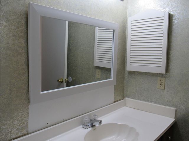 17401 Red Oak Drive 82, Houston, TX 77090