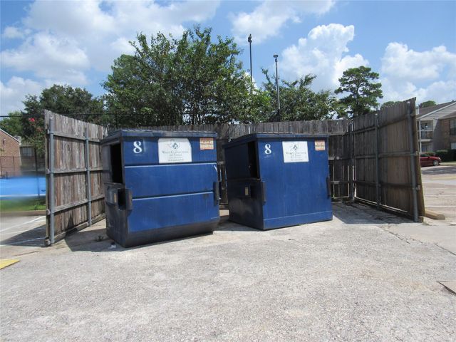 17401 Red Oak Drive 82, Houston, TX 77090