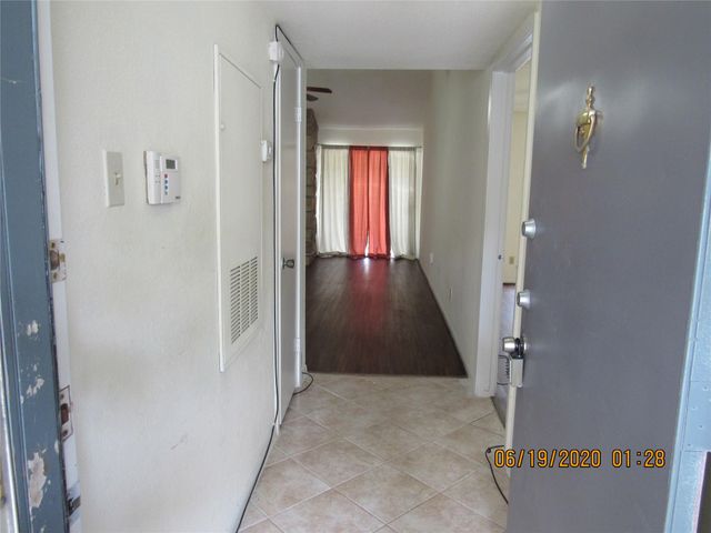 17401 Red Oak Drive 82, Houston, TX 77090