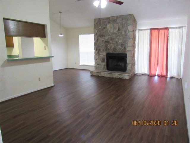 17401 Red Oak Drive 82, Houston, TX 77090