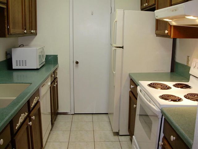 17401 Red Oak Drive 82, Houston, TX 77090
