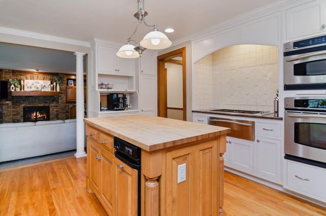 2078 SANDALWOOD COURT, Green Bay, WI 54304