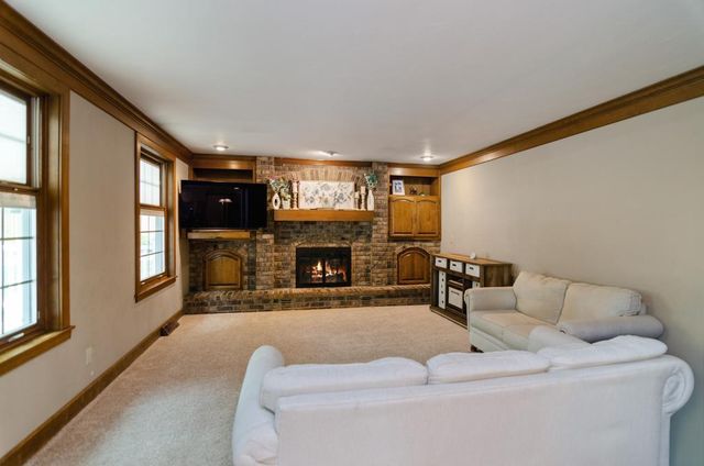 2078 SANDALWOOD COURT, Green Bay, WI 54304