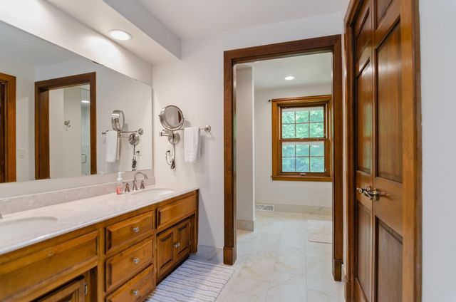 2078 SANDALWOOD COURT, Green Bay, WI 54304