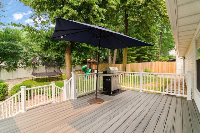 2078 SANDALWOOD COURT, Green Bay, WI 54304