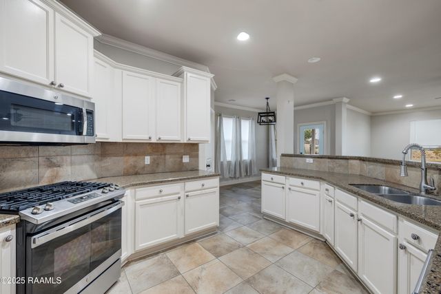 114 Still Waters Road, Broussard, LA 70518