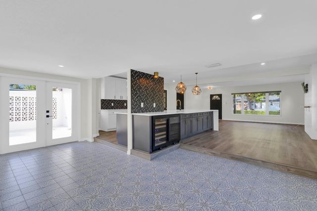 1619 N WESTMORELAND DR, Orlando, FL 32804