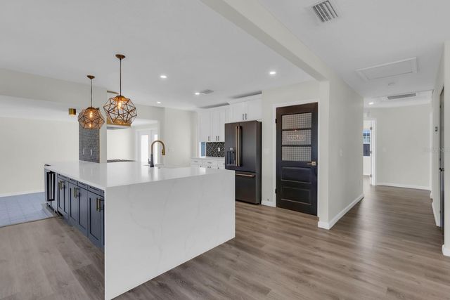 1619 N WESTMORELAND DR, Orlando, FL 32804