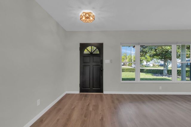 1619 N WESTMORELAND DR, Orlando, FL 32804