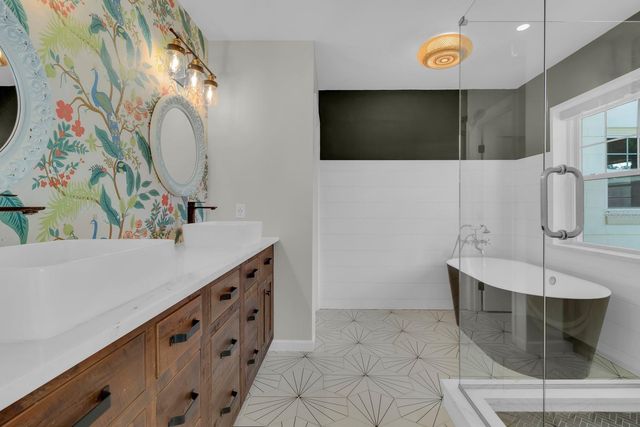 1619 N WESTMORELAND DR, Orlando, FL 32804