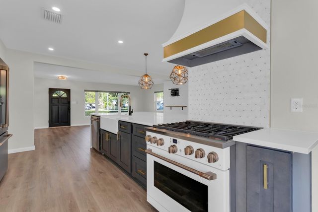 1619 N WESTMORELAND DR, Orlando, FL 32804