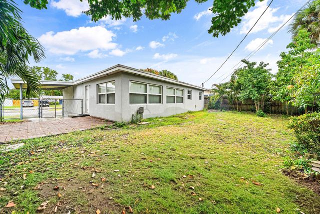 11674 Balsam Drive, Royal Palm Beach, FL 33411