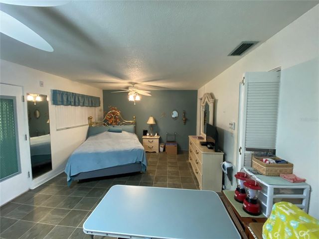 8455 112TH STREET 111, Seminole, FL 33772