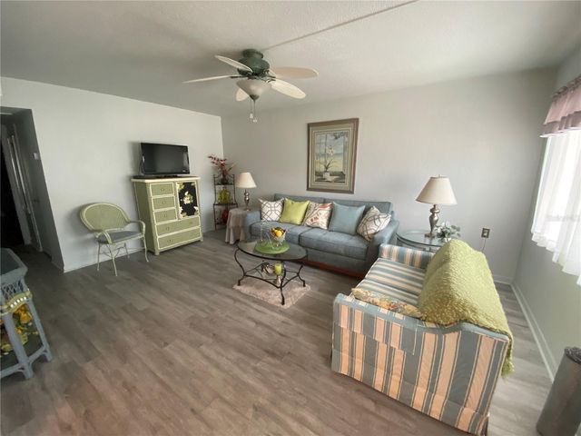 8455 112TH STREET 111, Seminole, FL 33772