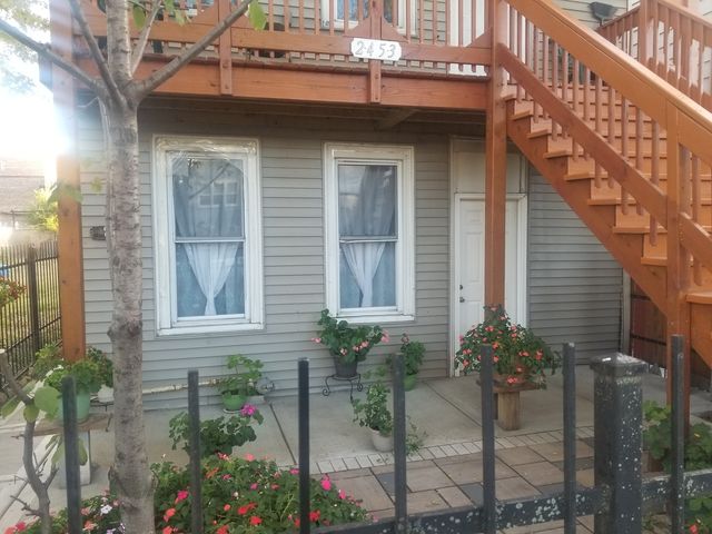 2453 W 46th Place 1, Chicago, IL 60632