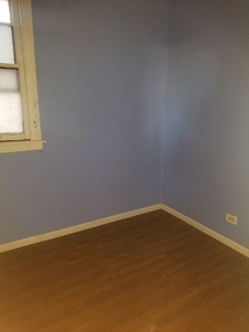 2453 W 46th Place 1, Chicago, IL 60632