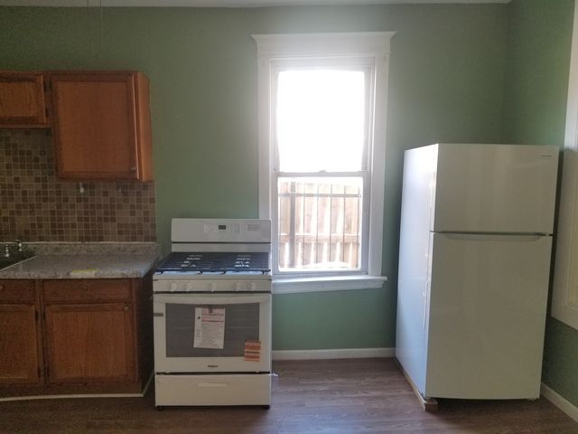 2453 W 46th Place 1, Chicago, IL 60632