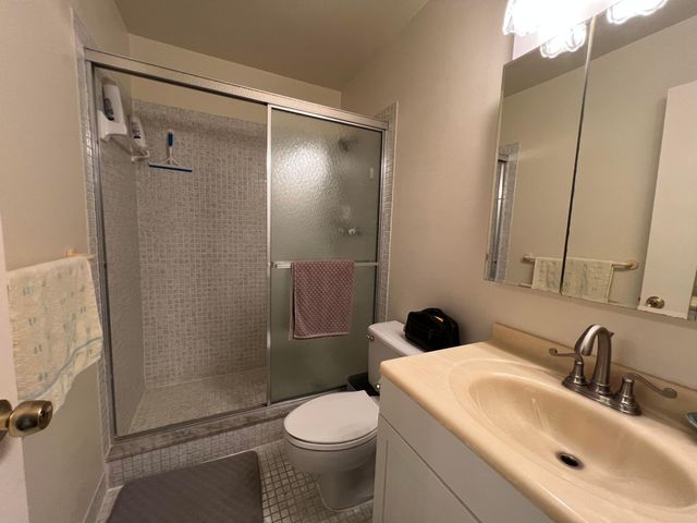 1172 Commodore Court 203, Fort Pierce, FL 34949