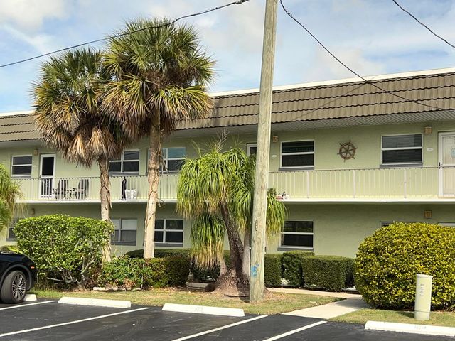 1172 Commodore Court 203, Fort Pierce, FL 34949