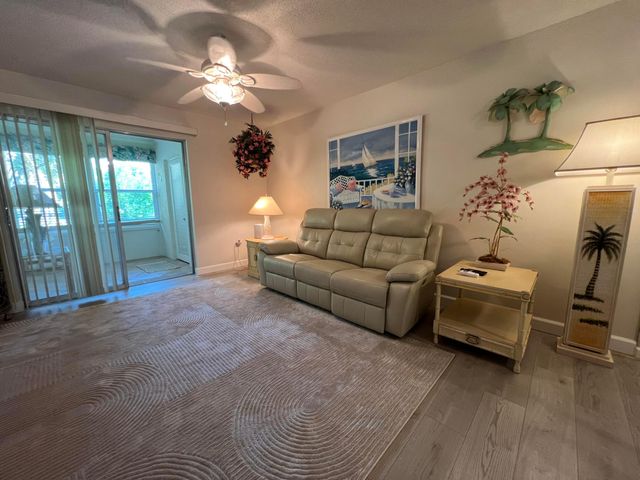 1172 Commodore Court 203, Fort Pierce, FL 34949