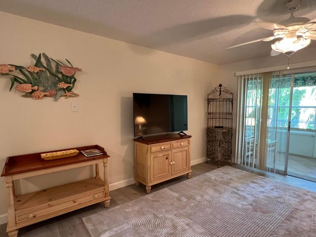 1172 Commodore Court 203, Fort Pierce, FL 34949