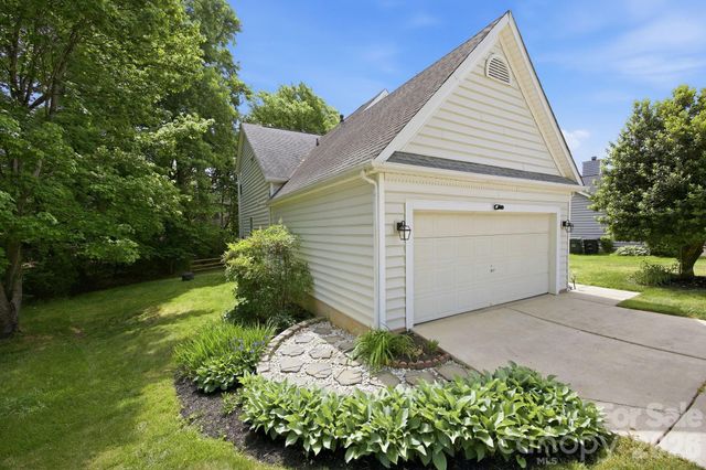 598 Viking Place SW, Concord, NC 28025