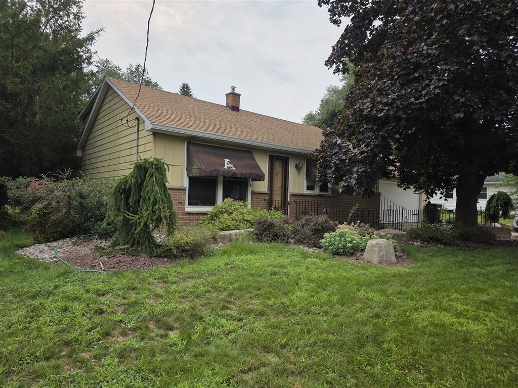11674 8th Avenue, Grand Rapids, MI 49534